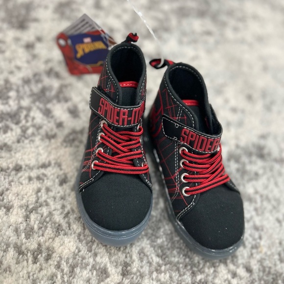 Spider-Man Black and Red High-Top Sneakers - Picture 4 of 4